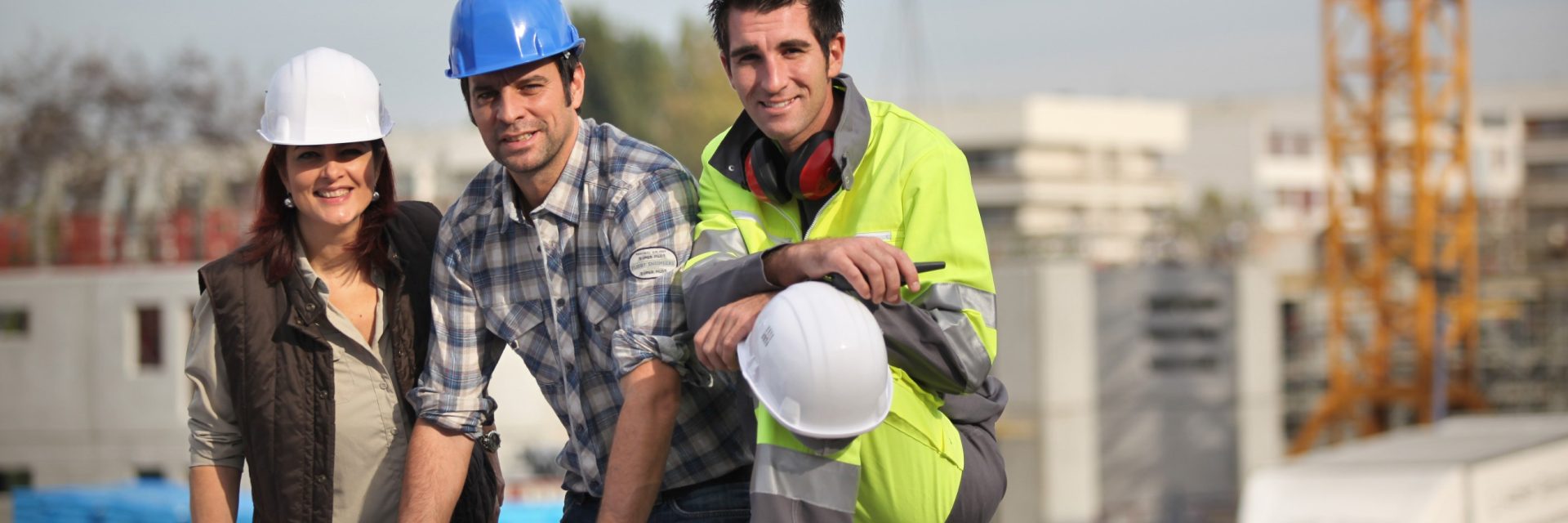 Travailleurs du bâtiment sur un chantier
